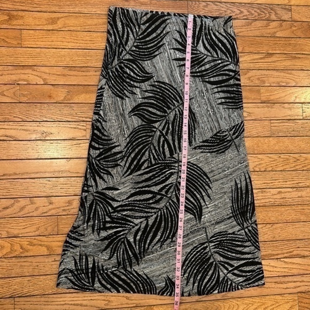 Matty M black and white maxi tropical skirt - Picture 5 of 8
